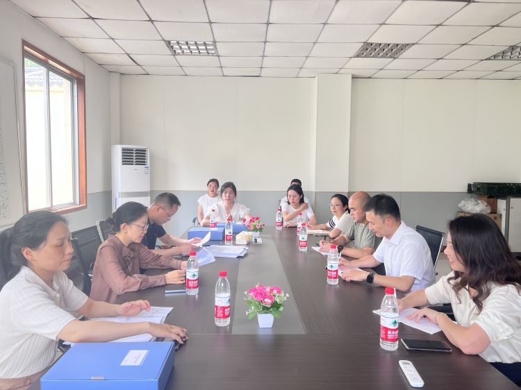 2024年8月7日川高公司财务总监黄璐在公路物资公司钢桥分公司座谈调研.jpg