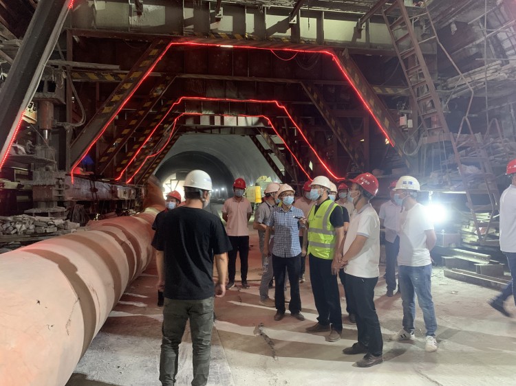 省质监站开展开梁高速项目2022年隧道安全专项监督检查 (2)_副本.jpg