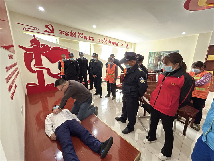 “关爱生命 救在身边”图2.jpg