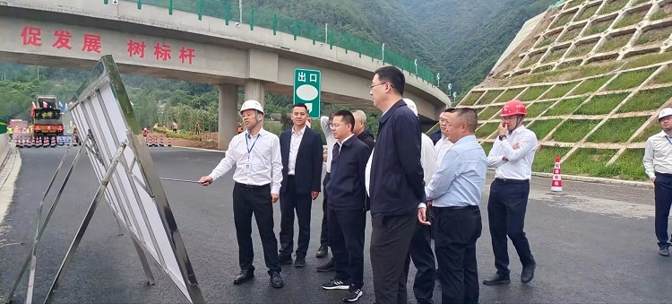 省交通运输厅厅长李永亮调研九绵高速公路项目开元棋牌推进情况12 (1).jpg