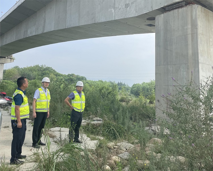附件1:绵九公司桥梁防汛检查.jpg