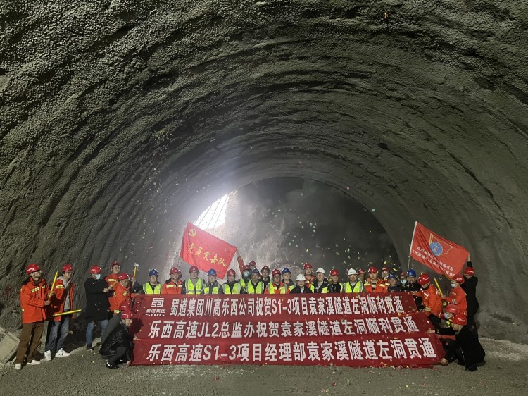 有彩条 2_副本.jpg