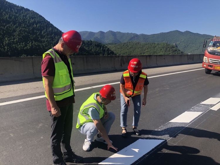 智慧高速公司组织开展国庆节前安全生产、防汛减灾专项检查.jpg