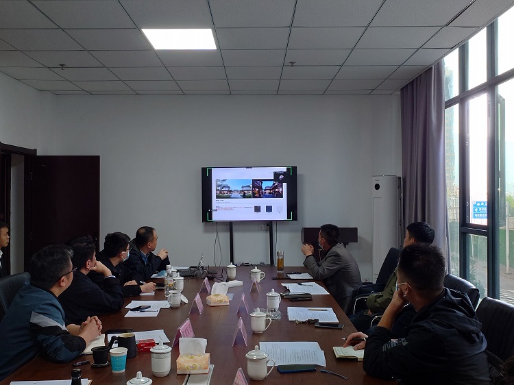 会理小镇公司与会理市政府各主管部门召开项目推进座谈会1.jpg