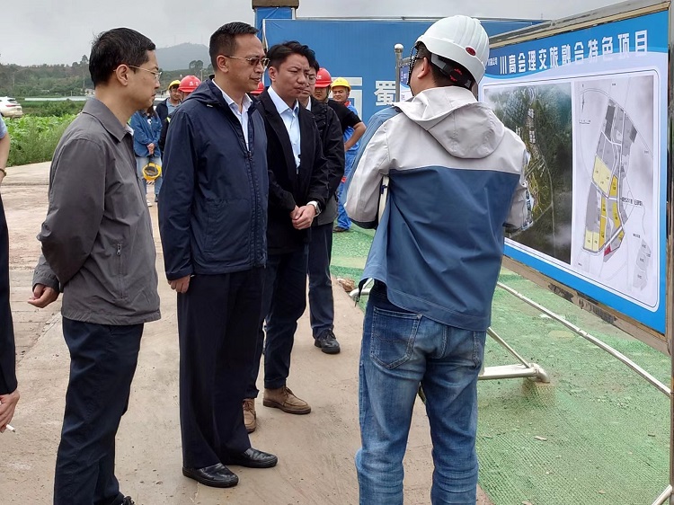 川高公司党委书记、董事长黄兵赴会理小镇项目、西昌“高庐·碧华邻”项目调研1.jpg