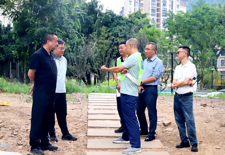 9.17【网站 微信】川南公司党委副书记、董事、总经理罗煜带队到宜宾管理中心调研3.JPG