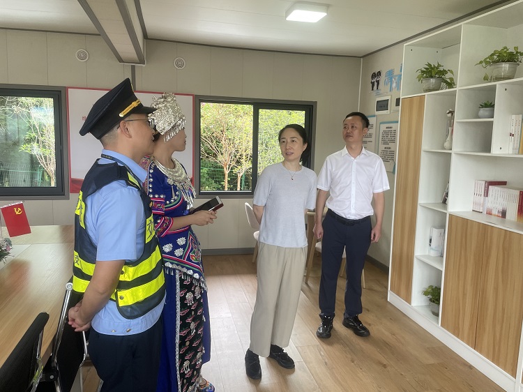 (网站、微信)省交通运输行业评估组赴川南公司叙永服务区开展“暖心之家”运营评估工作20250917 (2).JPG