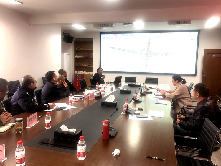 川西公司组织召开成都绕城高速公路江家互通立交交通导改方案研讨会_副本.png