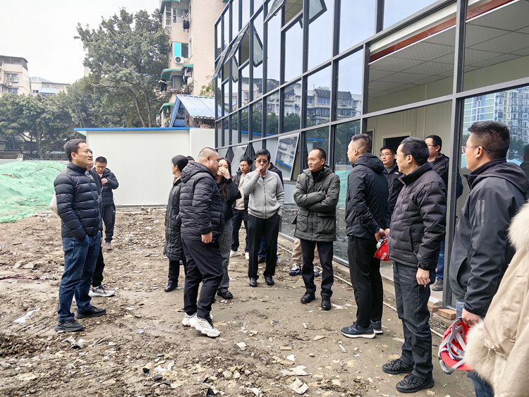 20240305川西公司总经理何总带队到贝森科教楼项目现场对项目施工进度进行督察(1)_副本.jpg