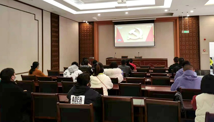 12.7南方公司团委开展“青春向党 学史力行”青年拓展活动1.JPG