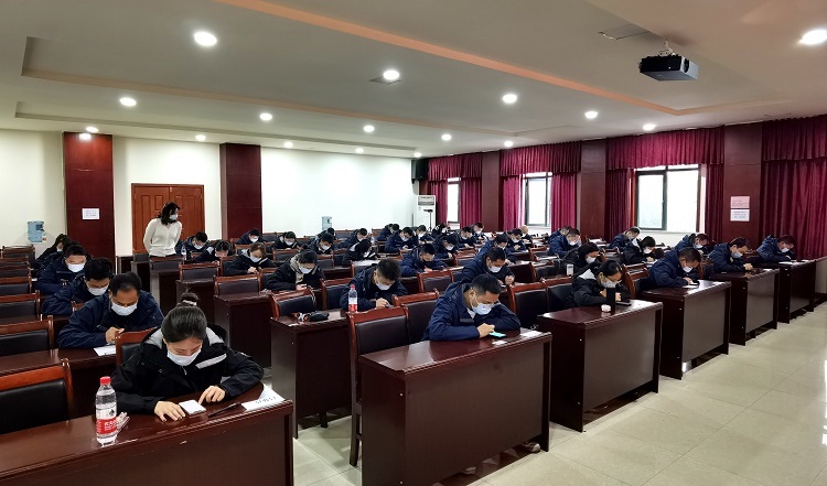 南方公司组织开展机电序列岗位评定专业知识测评工作3.jpg