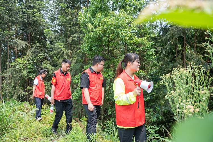 5.4南方公司叙永管理处开展“守星星之火 护希望之林”五四主题森林草原防灭火志愿服务活动3.jpg