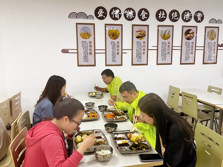 5.16叙永管理处以食为介,强力推出“廉味套餐”3.JPG