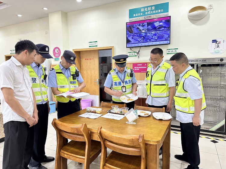 6.14隆纳高速“一路三方”开展2023年食物中毒应急演练 (2).png