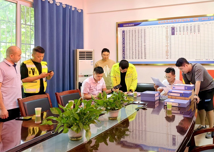 8.30川高检查组赴南方公司开展机电管理日常检查 (2).jpg