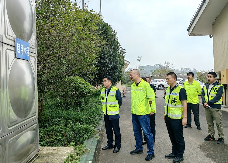 10.18南方公司党委书记、董事长、总经理兰波率队开展月度包保和环保专项督导检查 (2).jpg