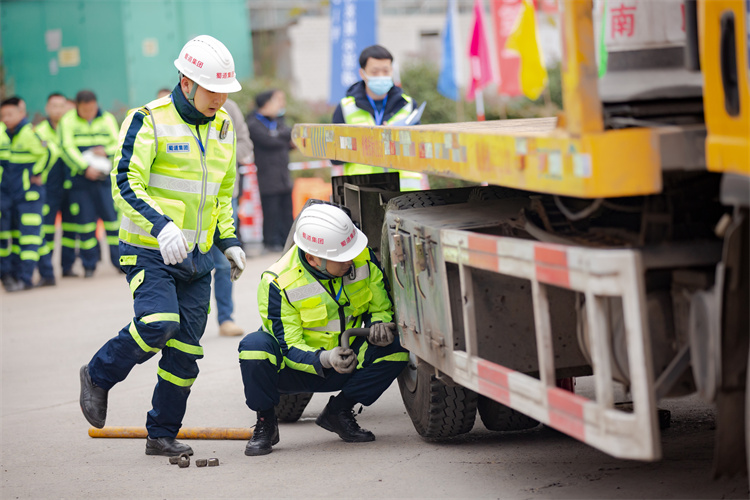 no621-成南公司成功举办2021年路维清障技能竞赛暨风采展示活动2(姚远).jpg