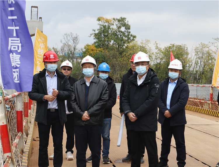 no560-成都市交通运输局党组书记、局长王翼刚赴南充至成都高速公路扩容工程成都段指导调研(鲁立德).jpg