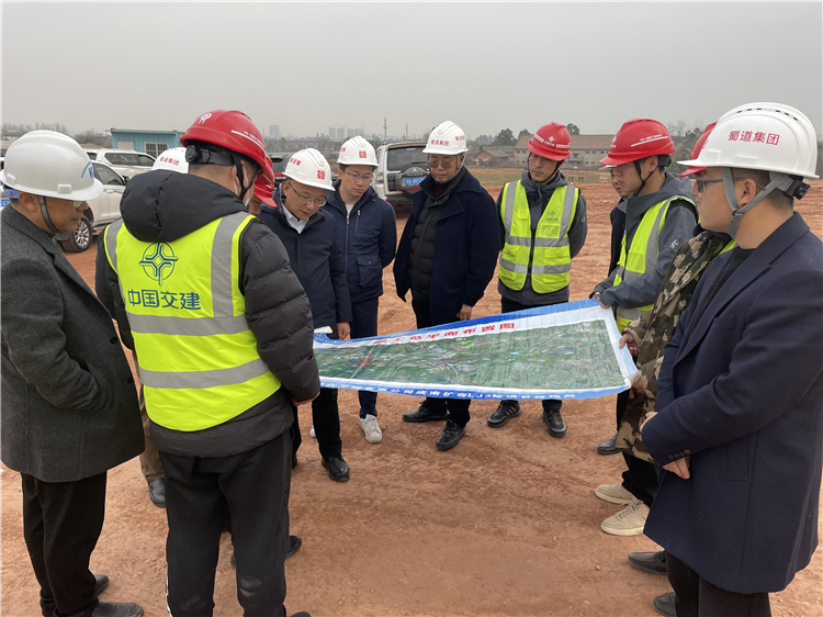 no43-成都市交通运输局副局长何发礼一行赴成南高速扩容项目成都段调研春节后复工复产工作.jpg