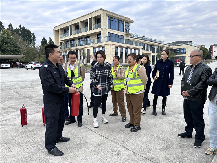 王梓宇 3月27日成南公司南充管理处召开安全环保工作例会暨森林草原防灭火专题会 (3).jpg