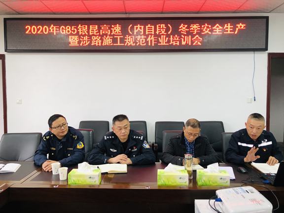 2-2010221IJ5649 (1).jpg