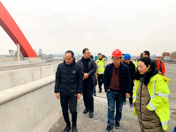 20200116川西公司党委委员、副总经理何雁检查指导成都绕城高速光华立交工程开元棋牌工作 (3)_副本.jpg