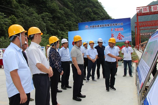 副省长杨洪波一行赴九绵高速调研项目推进情况.jpg