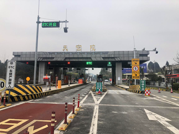 广南高速11个收费站管制结束恢复正常通行1.png