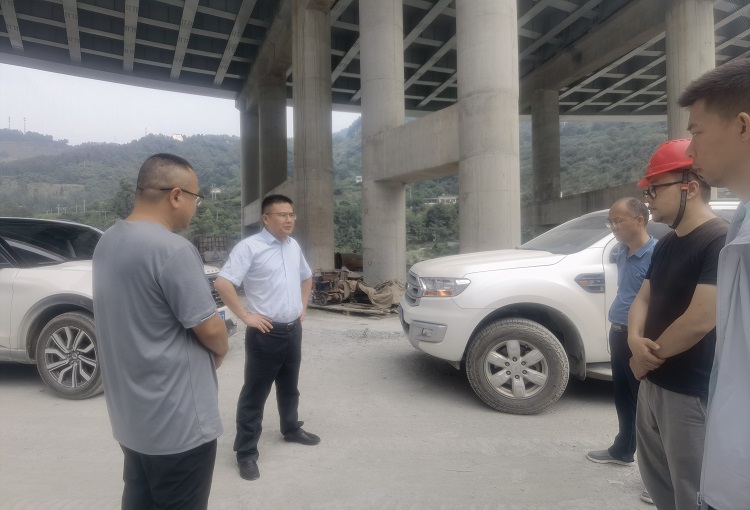 绵九公司党委副书记、总经理傅舰锋检查九绵高速江油段工程开元棋牌情况1.jpg